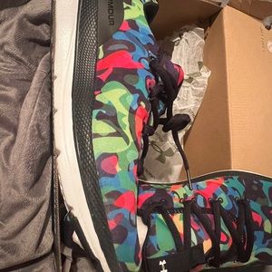 Woman’s shoes sz 10